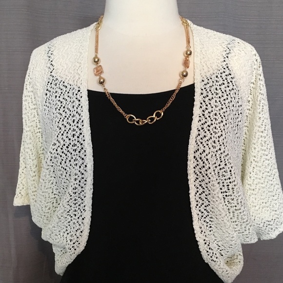 Tops - ❤️HP❤️Cream Dressy Lacy Coverup/Jacket